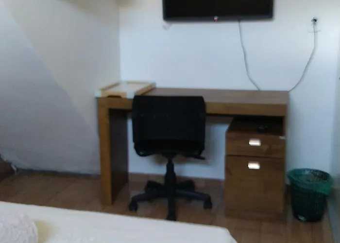 Casa De Amigos E Parentes