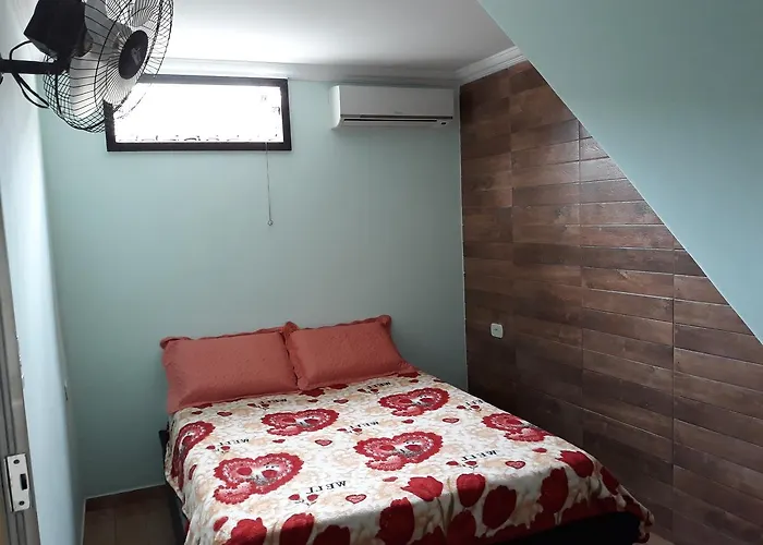 Casa De Amigos E Parentes